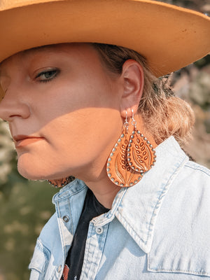 Leather earrings - Small & simple