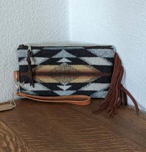 Gale Wristlet - Wythe