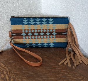 Gale Wristlet - Teal